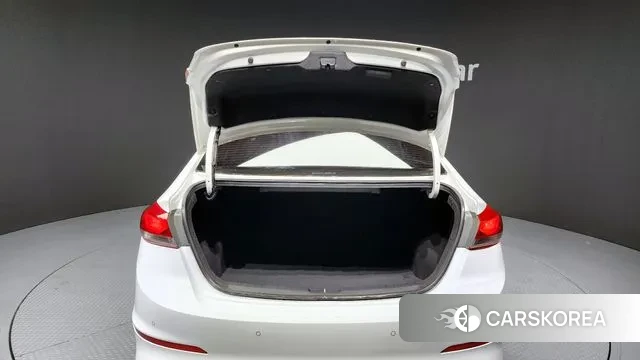 Hyundai Avante AD id 3515206 из Кореи 11