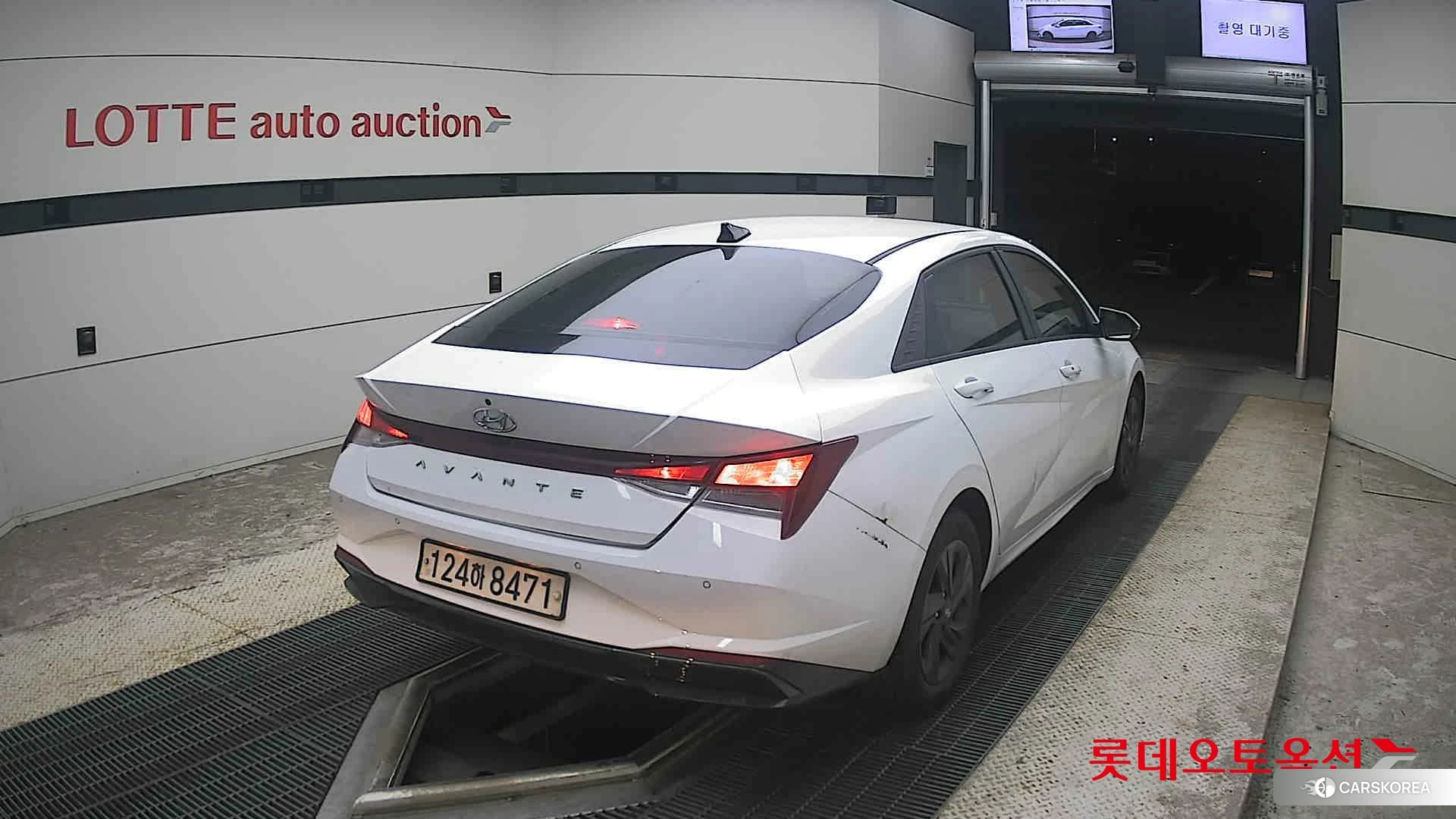 Hyundai Avante Hybrid id 4902383 из Кореи 11