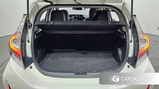 Toyota Prius C id 3552779 из Кореи 11