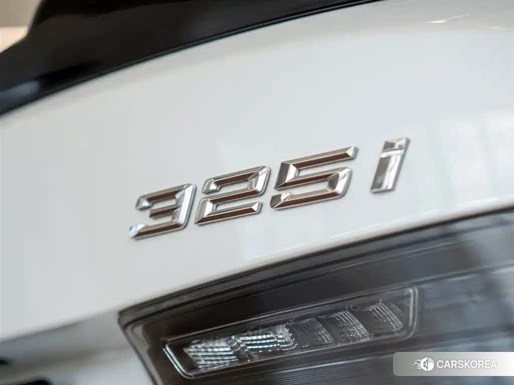 BMW 3 series id 4576345 из Китая 11