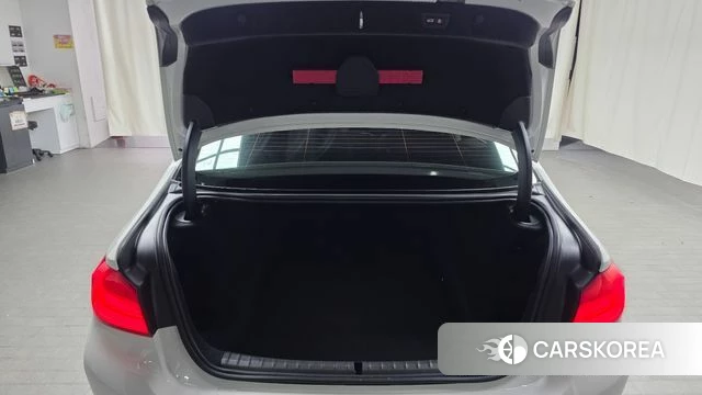 BMW 5 Series (G30) id 4693748 из Кореи 11