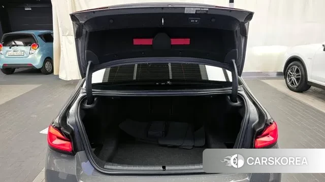 BMW 5 Series (G30) id 3497995 из Кореи 11