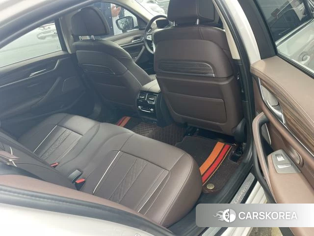 BMW 5 series id 4257503 из Китая 11