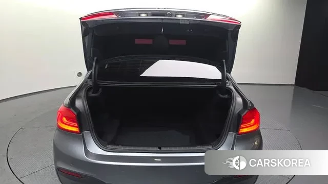 BMW 5 Series (G30) id 3672841 из Кореи 11