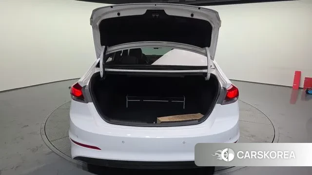 Hyundai Avante AD id 3439935 из Кореи 11