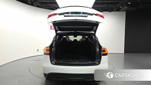 Tesla Model X id 4560929 из Кореи 11