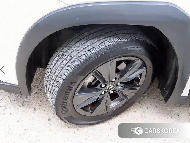 Lexus UX250h id 2978926 из Кореи 11