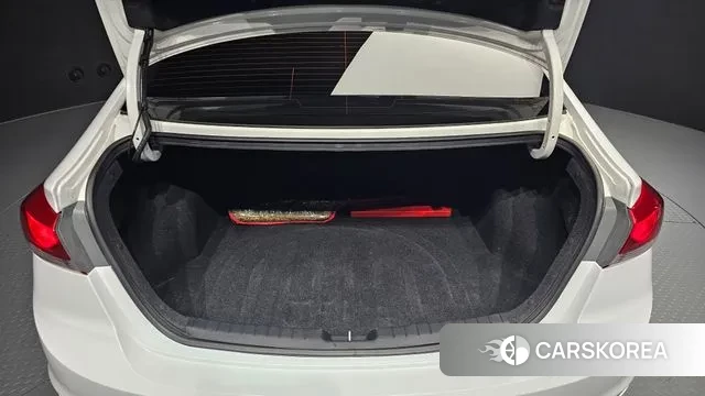 Hyundai Avante AD id 3714026 из Кореи 11