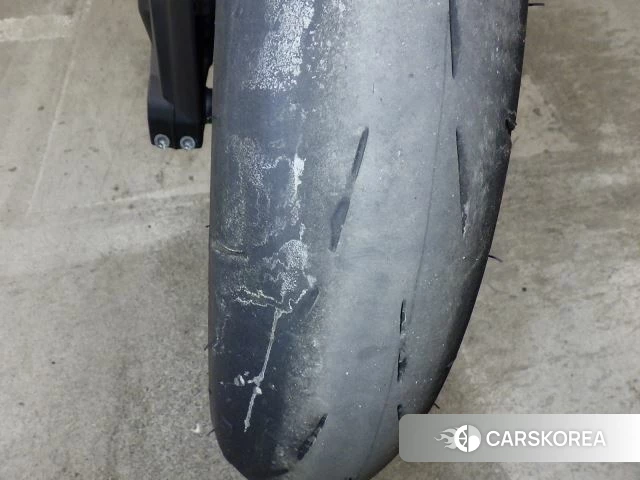 BMW M1000R id 3946578 из Японии 11