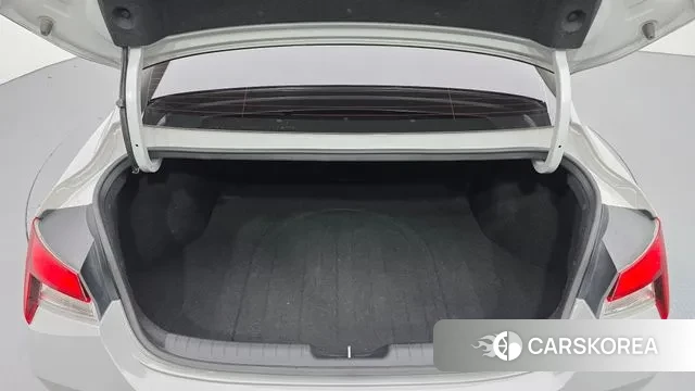 Hyundai Avante Hybrid (CN7) id 3432877 из Кореи 11