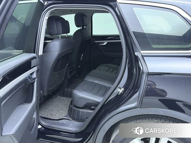 Volkswagen Touareg id 4393525 из Китая 11