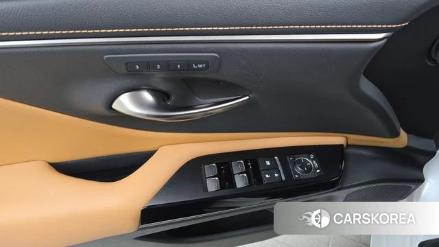 Lexus ES300h 7th generation id 4230960 из Кореи 11