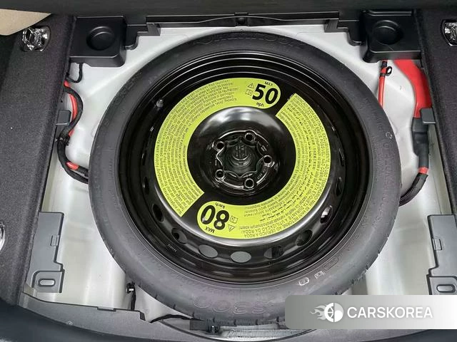Audi A4L id 4297956 из Китая 11