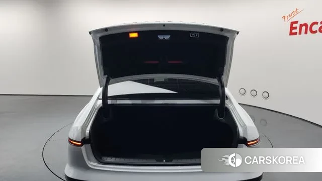 Hyundai Grandeur (GN7) id 3491902 из Кореи 11