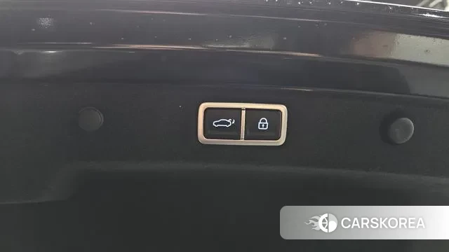 Hyundai Grandeur (GN7) id 3560602 из Кореи 11