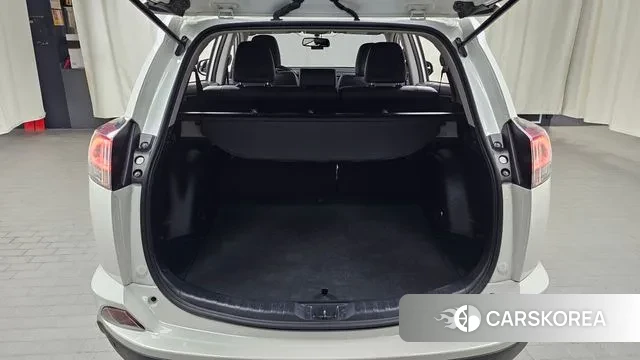 Toyota RAV4 id 3024655 из Кореи 11