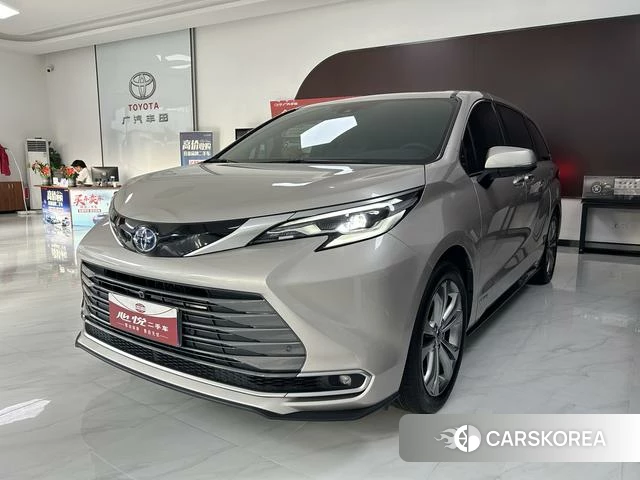 Toyota Saina id 4276594 из Китая 11