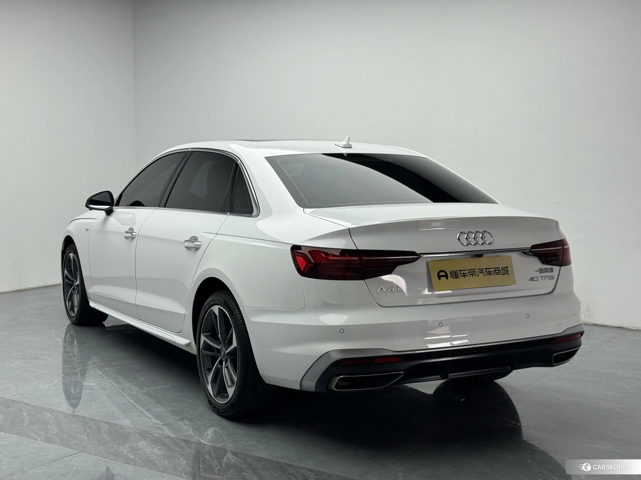 Audi A4L id 4461788 из Китая 11