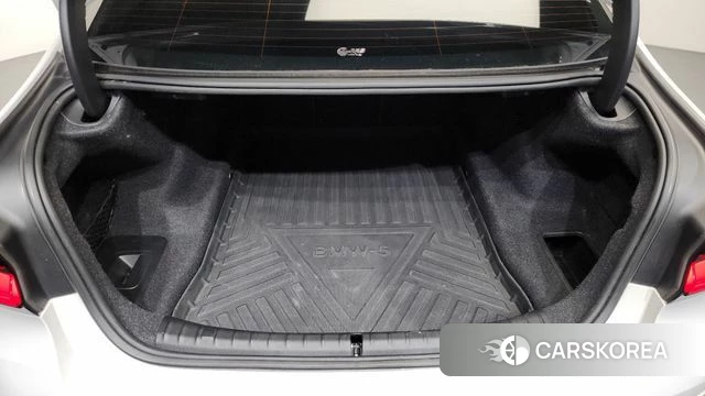 BMW 5 Series (G30) id 3843416 из Кореи 11