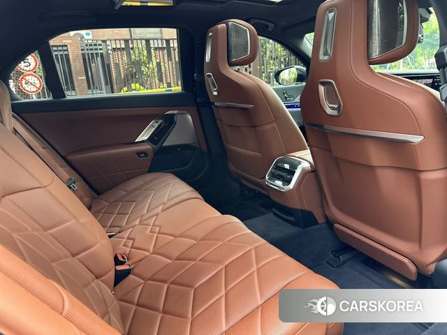 BMW 7 series id 4271780 из Китая 11