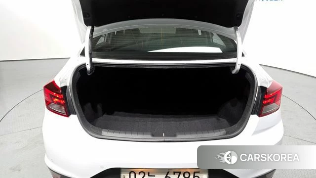 Hyundai The New Avante AD id 3844892 из Кореи 11