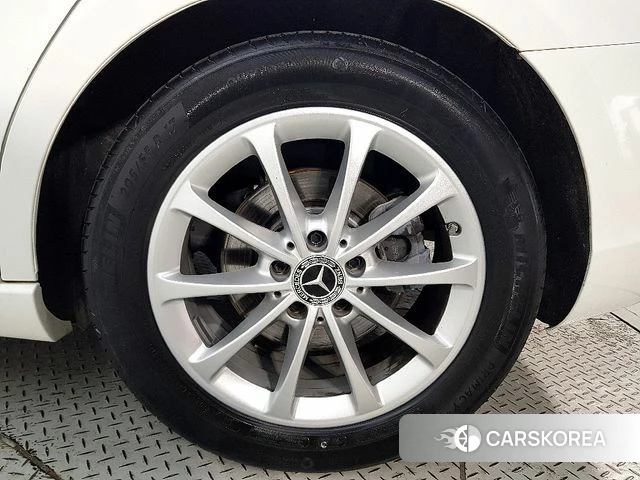 Mercedes-Benz A-Class W177 id 4429821 из Кореи 11