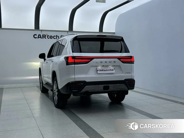 Lexus LX id 4190497 из Китая 11