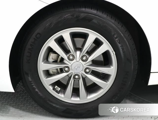 Hyundai The New Avante AD id 4563034 из Кореи 11