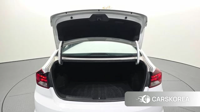 Hyundai The New Avante AD id 3955459 из Кореи 11