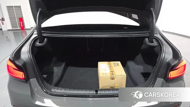 BMW 5 Series (G30) id 3540802 из Кореи 11