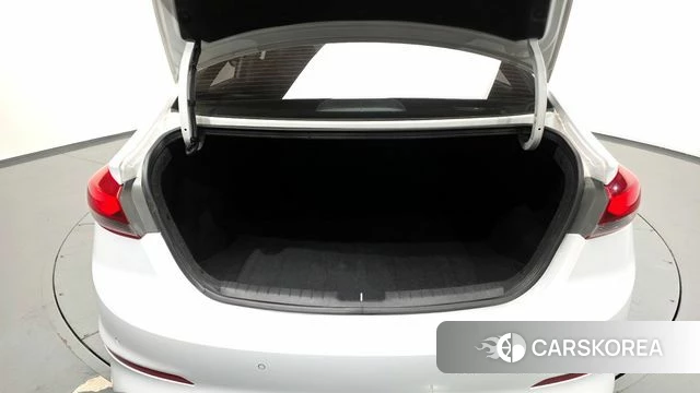 Hyundai Avante AD id 3796248 из Кореи 11