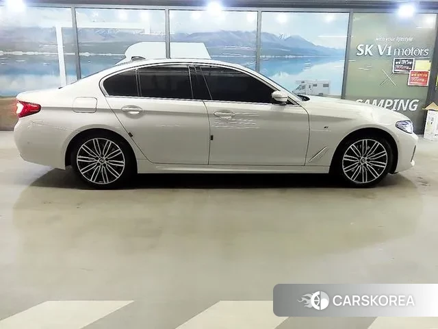 BMW 5 Series (G30) id 3757511 из Кореи 11