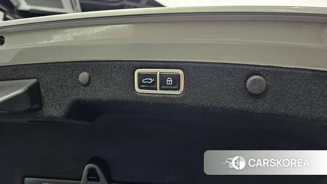 Hyundai Grandeur (GN7) id 4408286 из Кореи 11