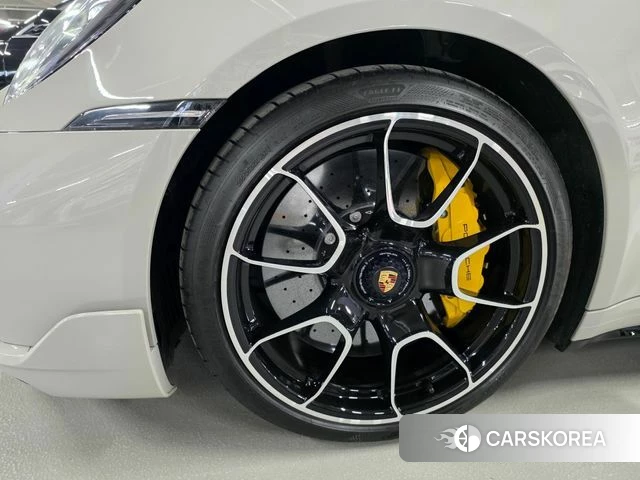 Porsche 911(992) id 4248966 из Кореи 11