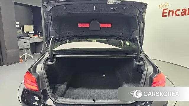 BMW 5 Series (G30) id 3284109 из Кореи 11