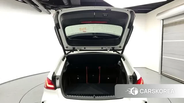 BMW 1 Series (F40) id 2969575 из Кореи 11