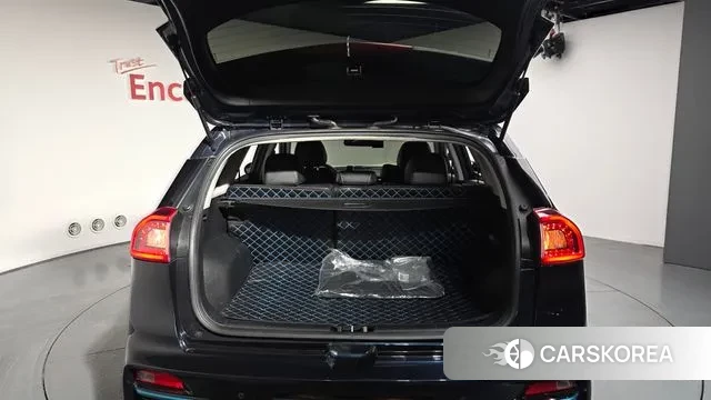 Kia Niro EV id 3535943 из Кореи 11