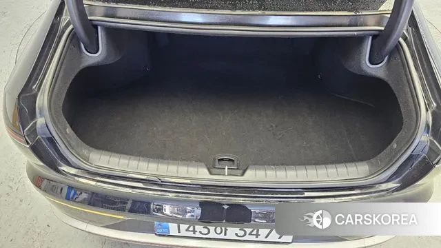 Hyundai Grandeur (GN7) id 3740187 из Кореи 11