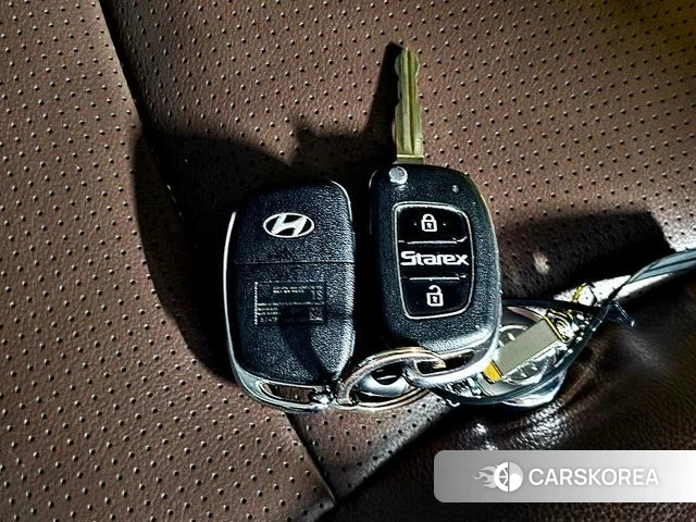 Hyundai The New Grand Starex id 4447549 из Кореи 11