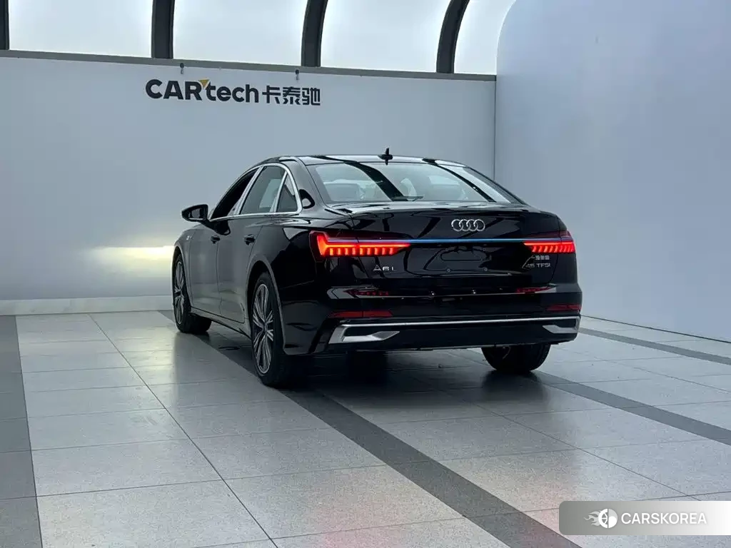 Audi A6L id 4559644 из Китая 11