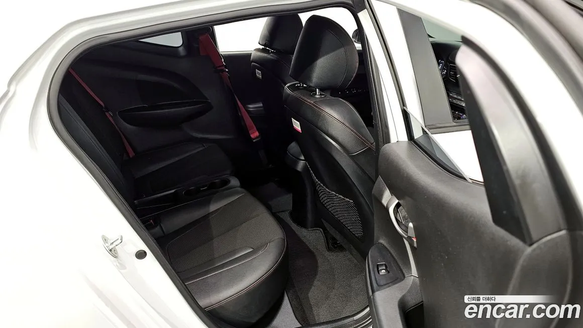 Hyundai Veloster (JS) id 1870591 из Кореи 11