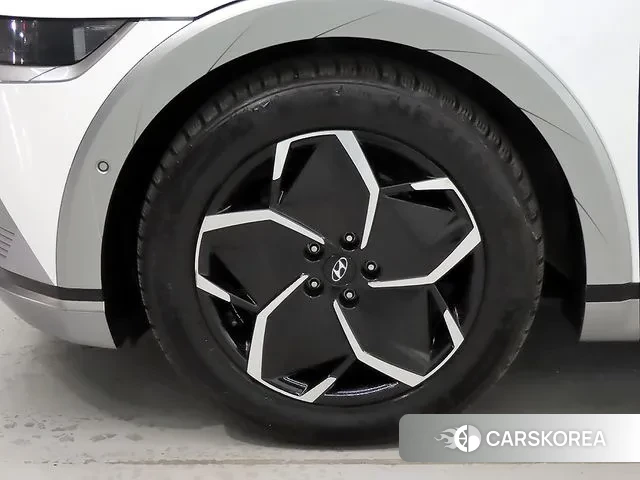 Hyundai Ionic 5 id 3771429 из Кореи 11