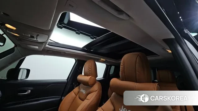 Jeep Renegade id 3739677 из Кореи 11