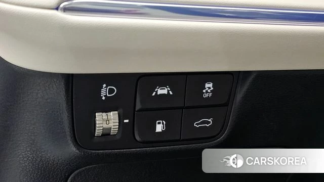 Hyundai The New Grandeur IG Hybrid id 4753830 из Кореи 11