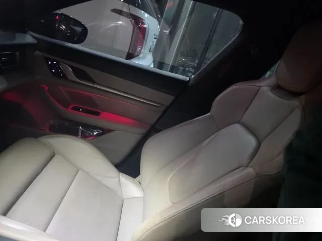 Porsche Taycan id 3735347 из Кореи 11