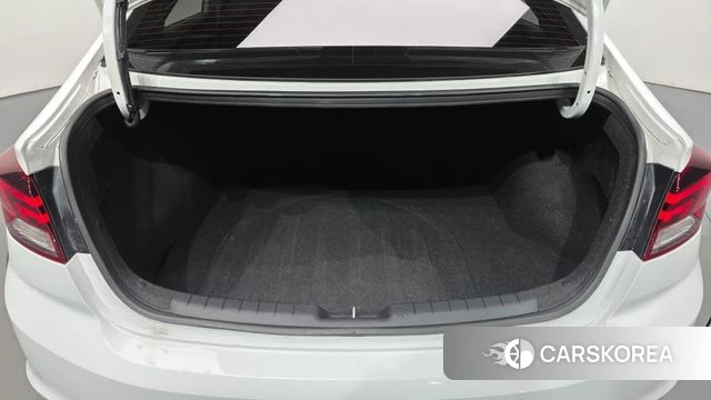 Hyundai The New Avante AD id 3942512 из Кореи 11