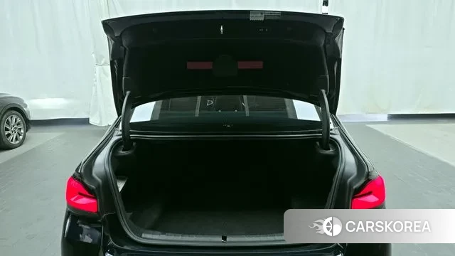 BMW 5 Series (G30) id 3350118 из Кореи 11