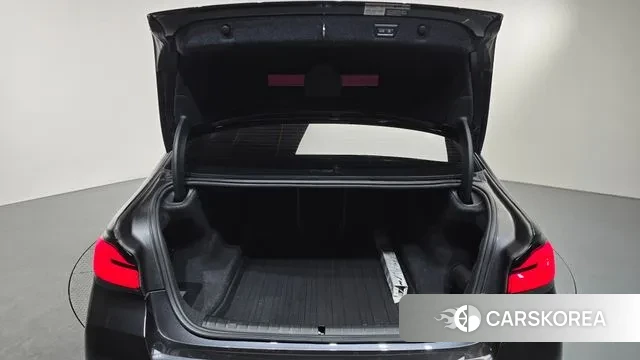 BMW 5 Series (G30) id 3467539 из Кореи 11