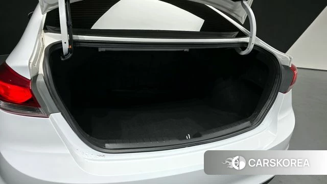 Hyundai Avante AD id 3867569 из Кореи 11