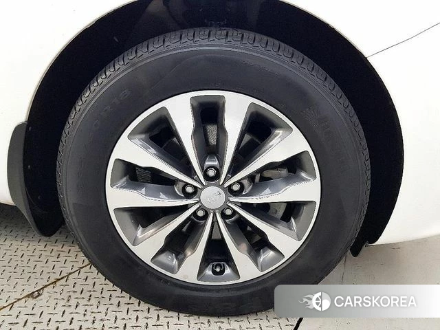 Kia All New Carnival id 4652428 из Кореи 11